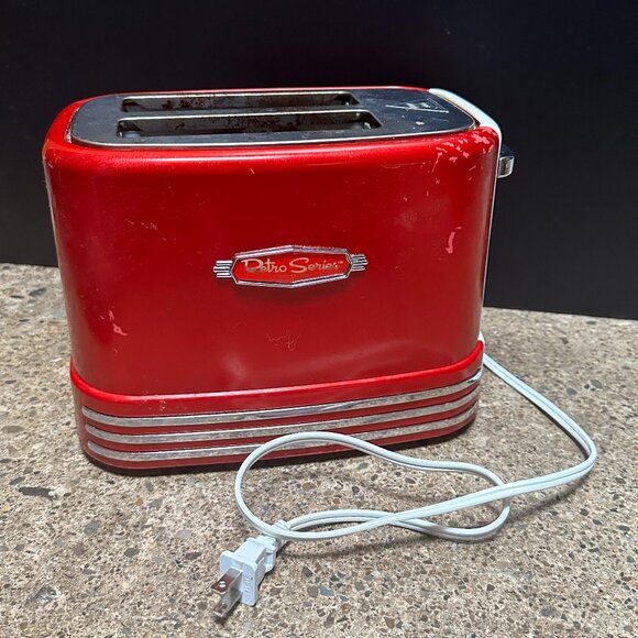 AS IS - Red Nostalgia Retro Series 2 Slice Wide Slot Bagel Toaster Model RTOS200 - Picture 1 of 5